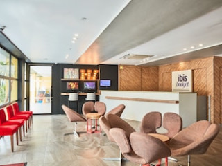 IBIS BUDGET SINGAPORE PEARL (SG CLEAN)