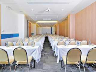 ibis Phuket Kata Hotel