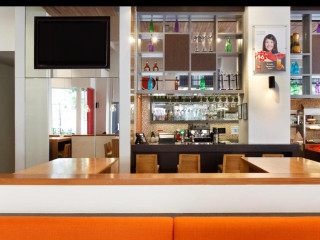 Ibis Singapore Novena