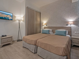 Icarus Suites & Apartments