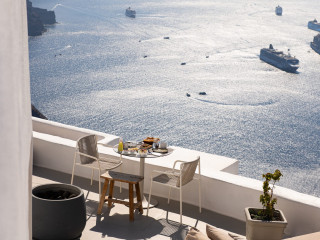 Iconic Santorini a boutique cave hotel