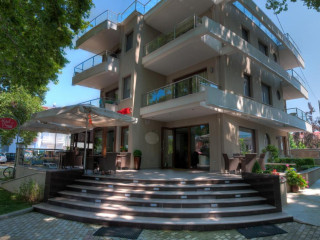 IFIGENIA HOTEL