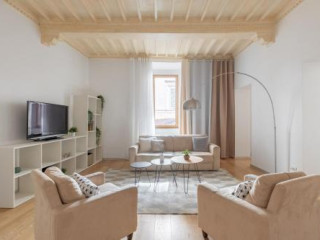 IFLAT NAVONA WHITE AND STYLISH APARTMENT