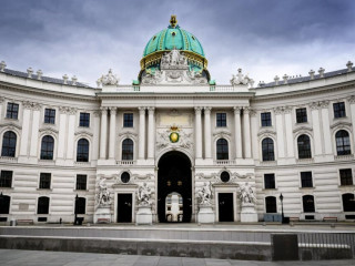 Im Palais Schwarzenberg