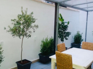 Imbriani Guest House & Suites