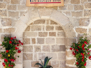 In Camera Art Boutique Hotel