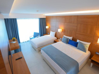 Albatros Dana Beach