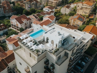 INFINITY HOTEL AND MORE