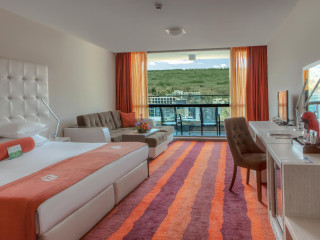 INTERNATIONAL Hotel Casino & Tower Suites