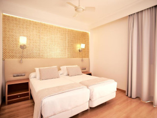 Invisa Hotel La Cala