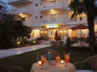 Ioni Hotel