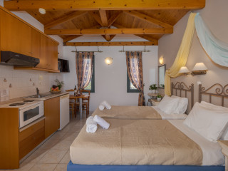 IRIDA APARTHOTEL MALIA