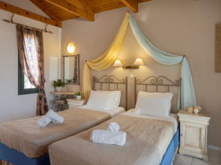 IRIDA APARTHOTEL MALIA