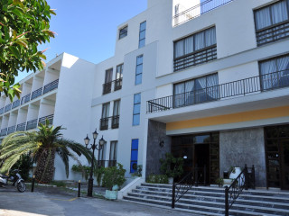 Irinna Hotel
