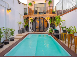 Isara Boutique Hotel and Café