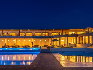 ISLA BROWN CHANIA