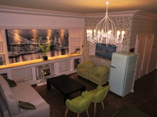 J AND R BRUSSELS CITY APARTMENT