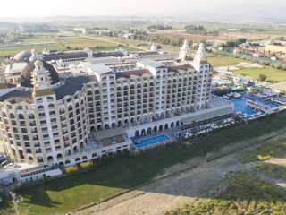 JADORE DELUXE HOTEL & SPA