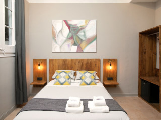 Jardinets Guest House