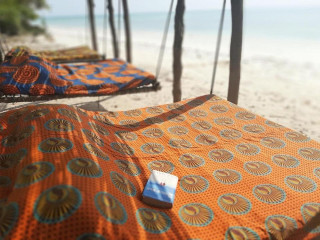 Jaribu Beach Hotel