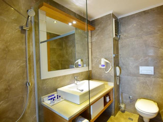 JASMIN BEACH HOTEL