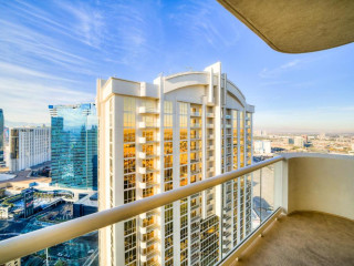 Jet Luxury at The Signature Condo Hotel