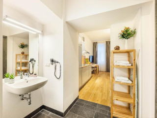 Jimmy's Apartments 3