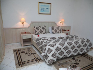 JINENE HOTEL