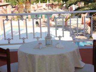 Joy Life Hotel