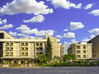 JULIAN CLUB HOTEL