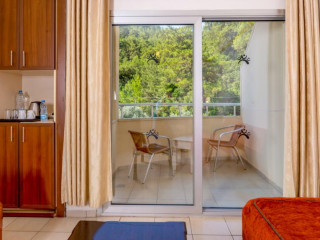 JULIAN FOREST SUITES