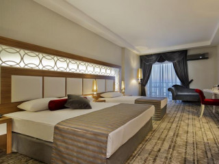 JUSTINIANO DELUXE RESORT