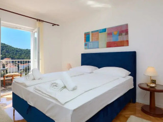 Kablar'S Sunny Suites