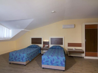 KAILA KRIZANTEM HOTEL