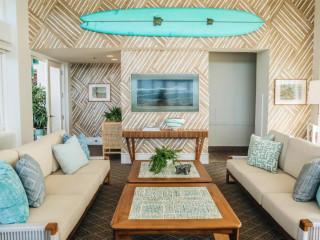 Kaimana Beach Hotel