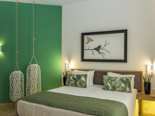Kalamaki Luxury Suites