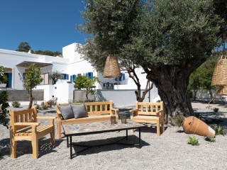 Kalathos Square Luxury Suites