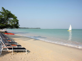 Kantary Beach Hotel Villas & Suites