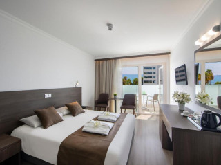 Kapetanios Limassol Hotel