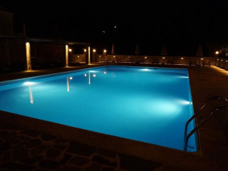 Karmar Studios & Apartments