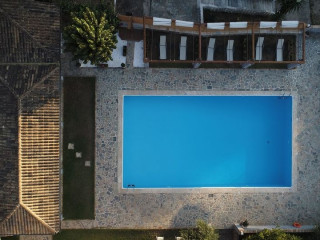 Karmar Studios & Apartments