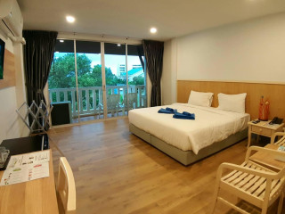 Karon Living Room