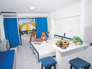 Kassavetis Center – Hotel Studios & Apartments