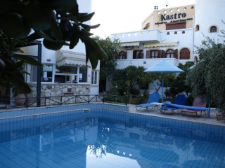 Kastro Studios and Apartments