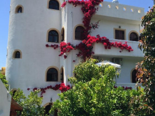 KASTRO STUDIOS & APARTMENTS