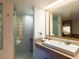 Katathani Phuket Beach Resort