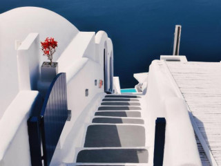 Katikies Chromata Santorini - The Leading Hotels