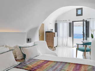 Katikies Chromata Santorini - The Leading Hotels