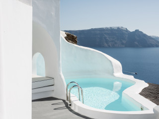 Katikies Santorini -The Leading Hotels