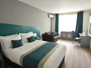 Kensington Court Hotel